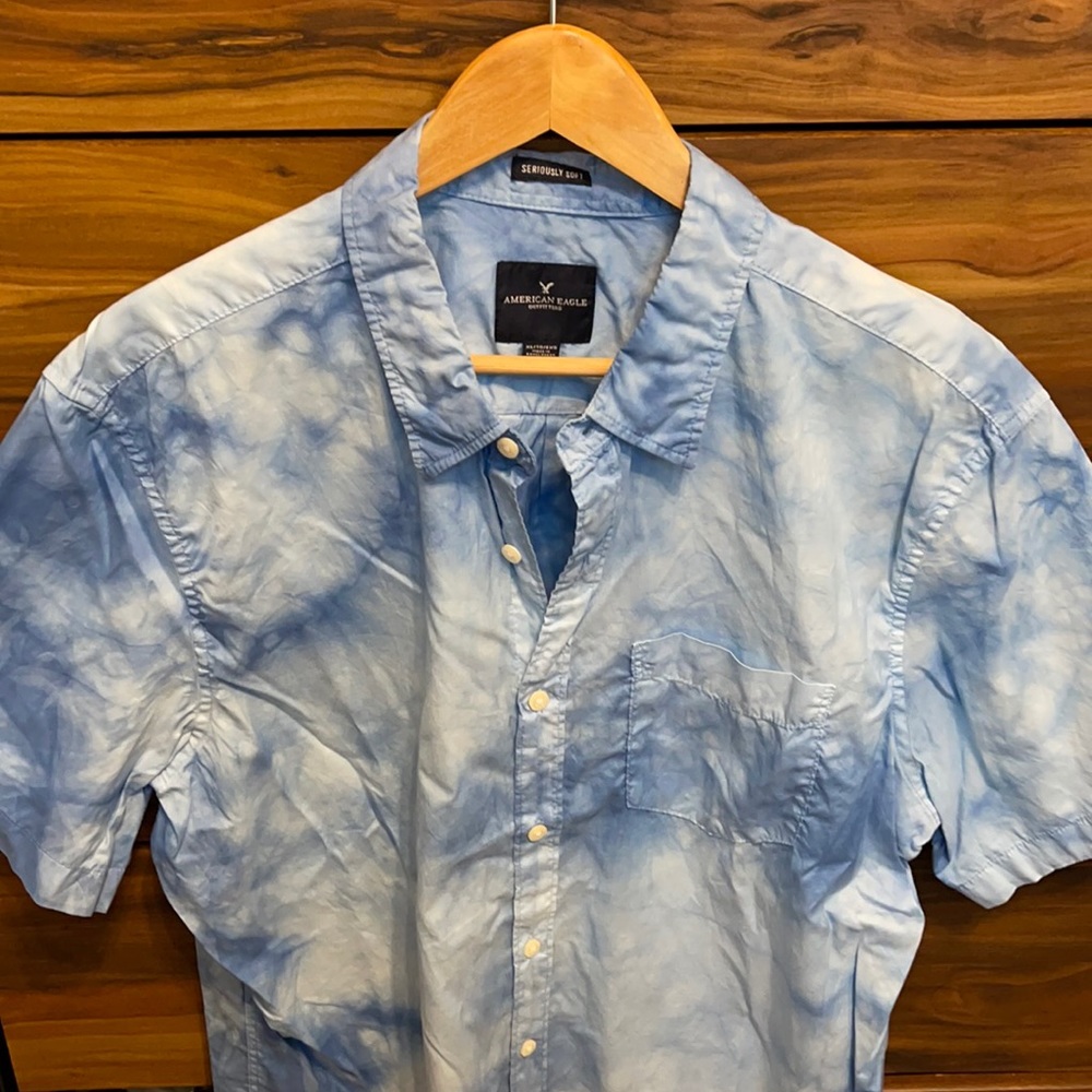 American Eagle button down shirt